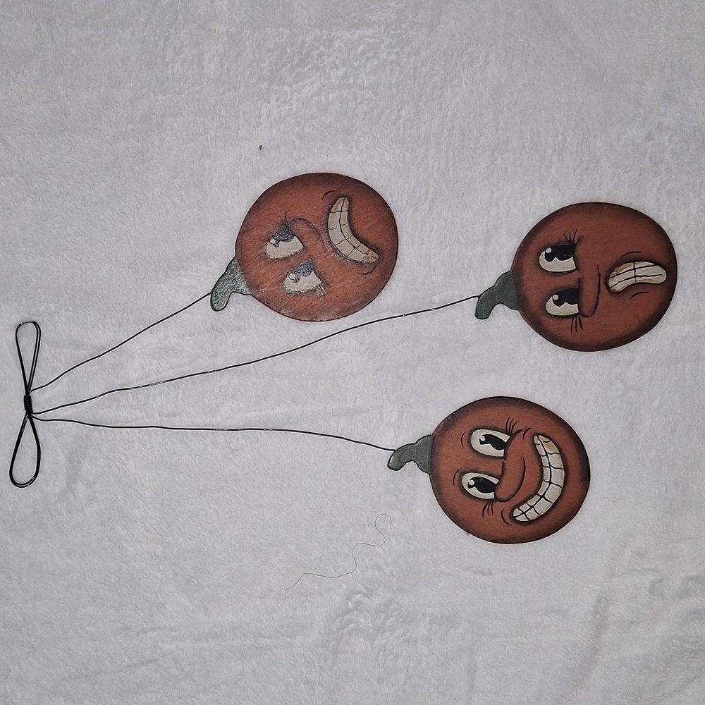 Vintage-Style Halloween Jack O Lantern Wall Hanging